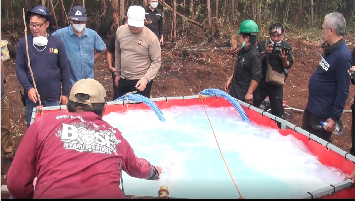 Shabodama Jadi Inovasi Polda Kalteng, Cairan Pemadam untuk Tangani Karhutla di Lahan Gambut