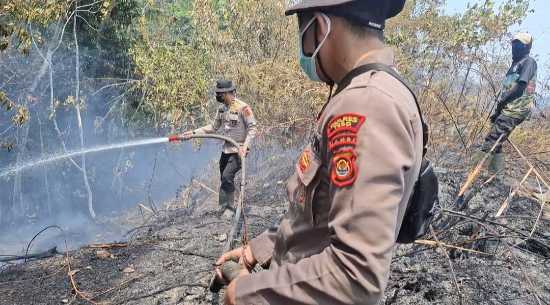 Sinergi TNI-Polri dan Instansi Terkait, Polres Tebo Intensifkan Penanganan Karhutla