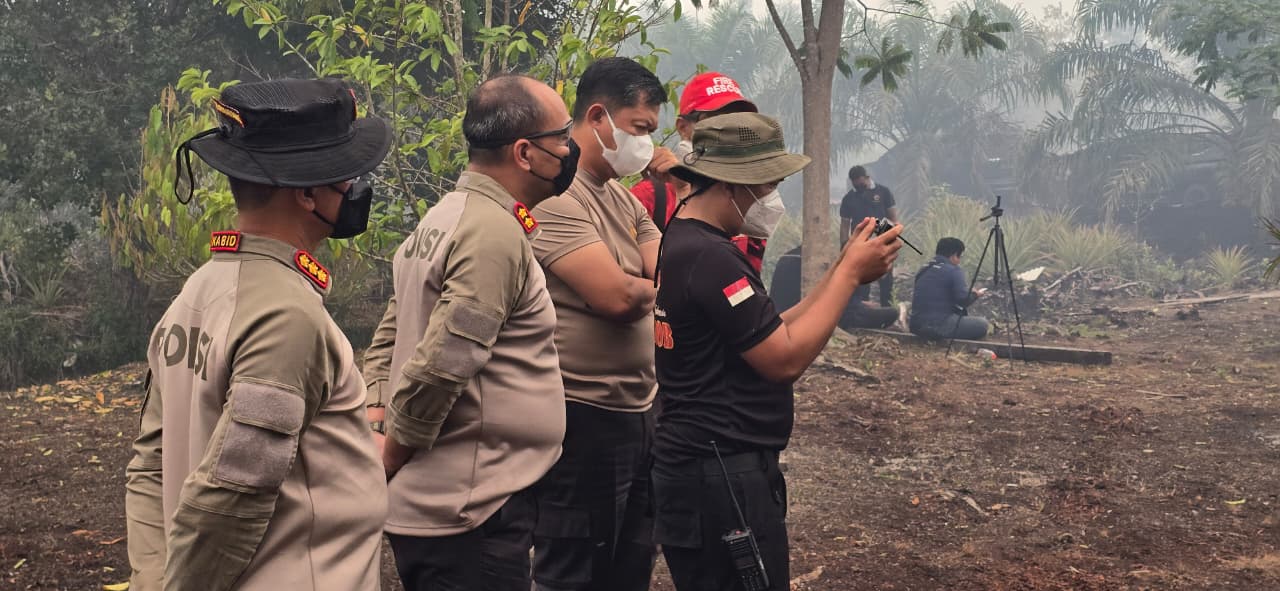 Tangani Karhutla di Tjilik Riwut Km 23, Polda Kalteng Perkuat Sinergi Bersama Satgas