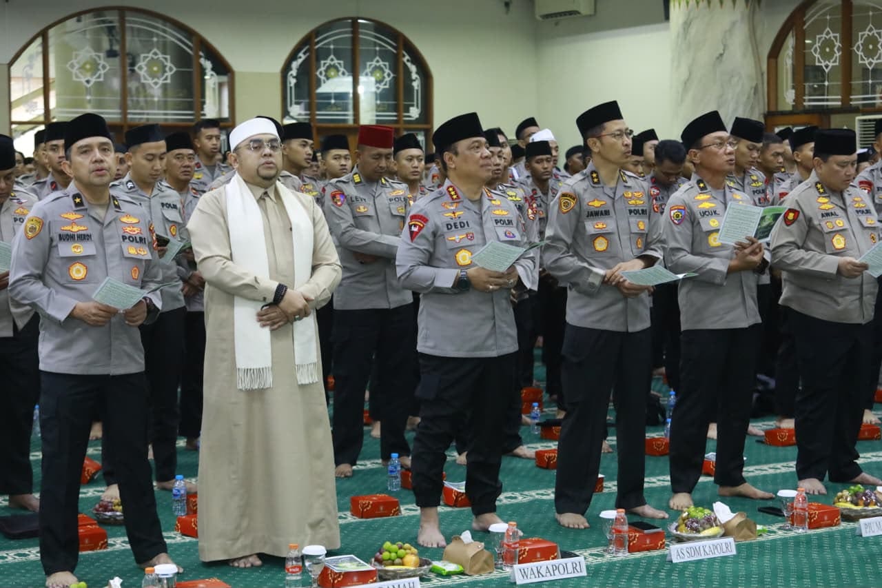 Maulid Nabi di Masjid Al-Ikhlas, Wakapolri Ajak Doa Bersama untuk Keselamatan Negeri