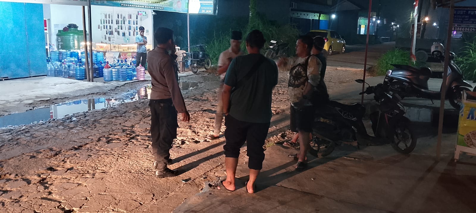 Kabut Asap Masih Pekat Enggang Polsek Pontianak Utara Himbau Masyarakat Kurangi Aktifitas Diluar Rumah