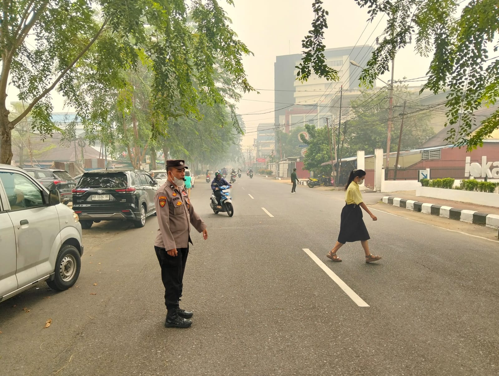 Minggu Pagi, Polsek Pontianak Kota Atur Lalu Lintas di Gereja Santapan Rohani