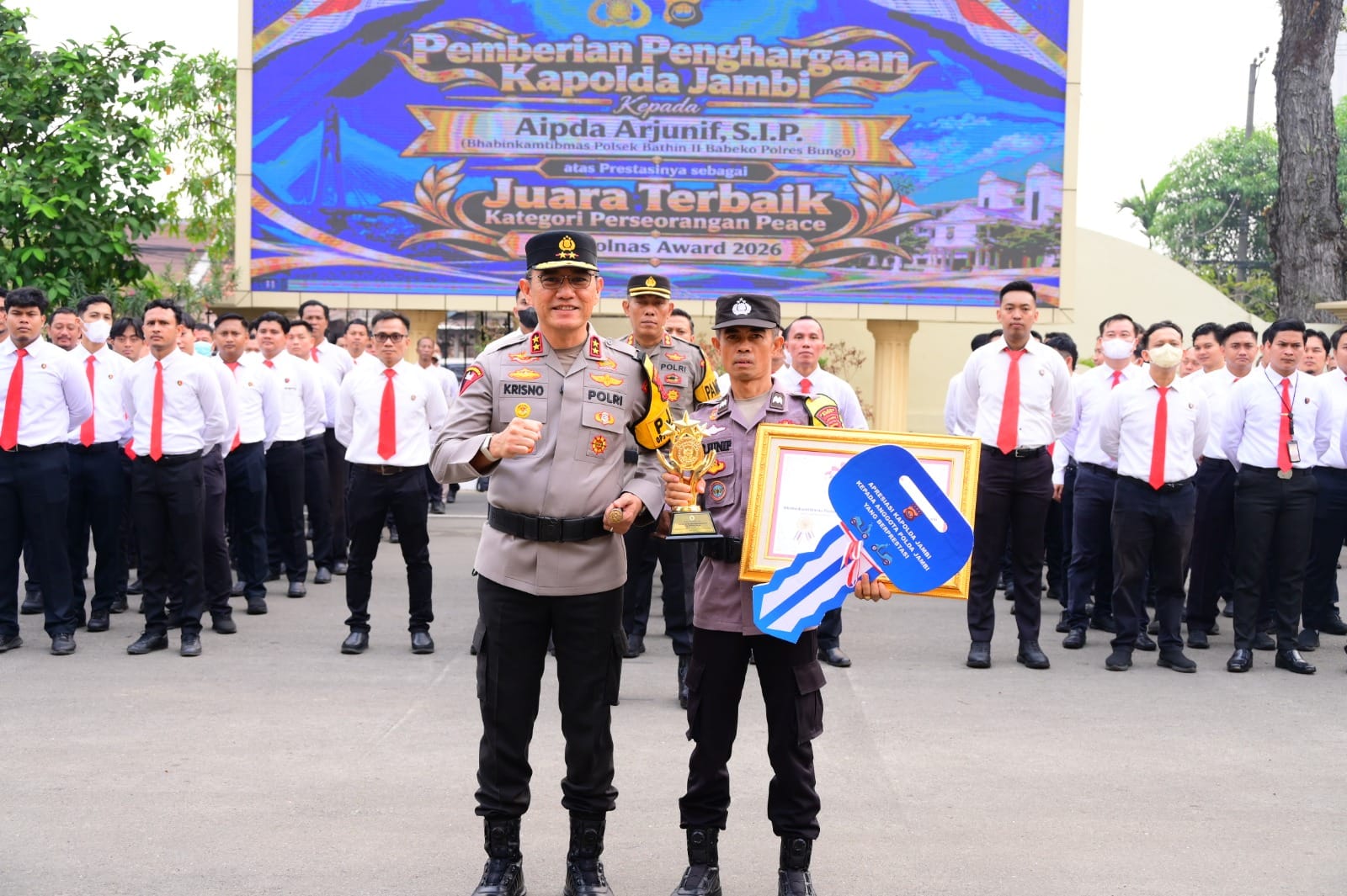 Raih Kompolnas Awards 2026, Aipda Arjunif Terima Penghargaan dari Polda Jambi