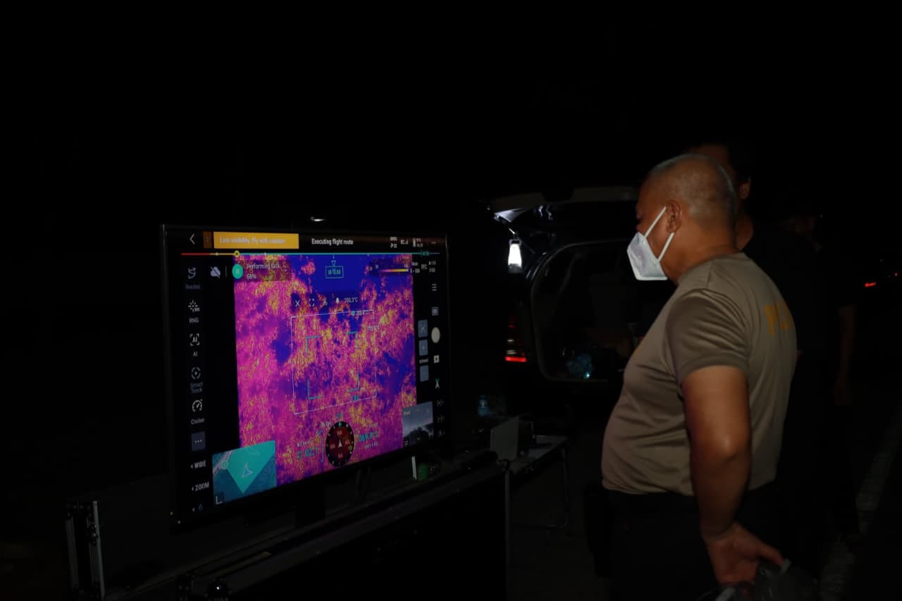 Perkuat Pemadaman Karhutla, Kapolda Kalsel Andalkan Drone Termal dan Surfaktan Bidlabfor