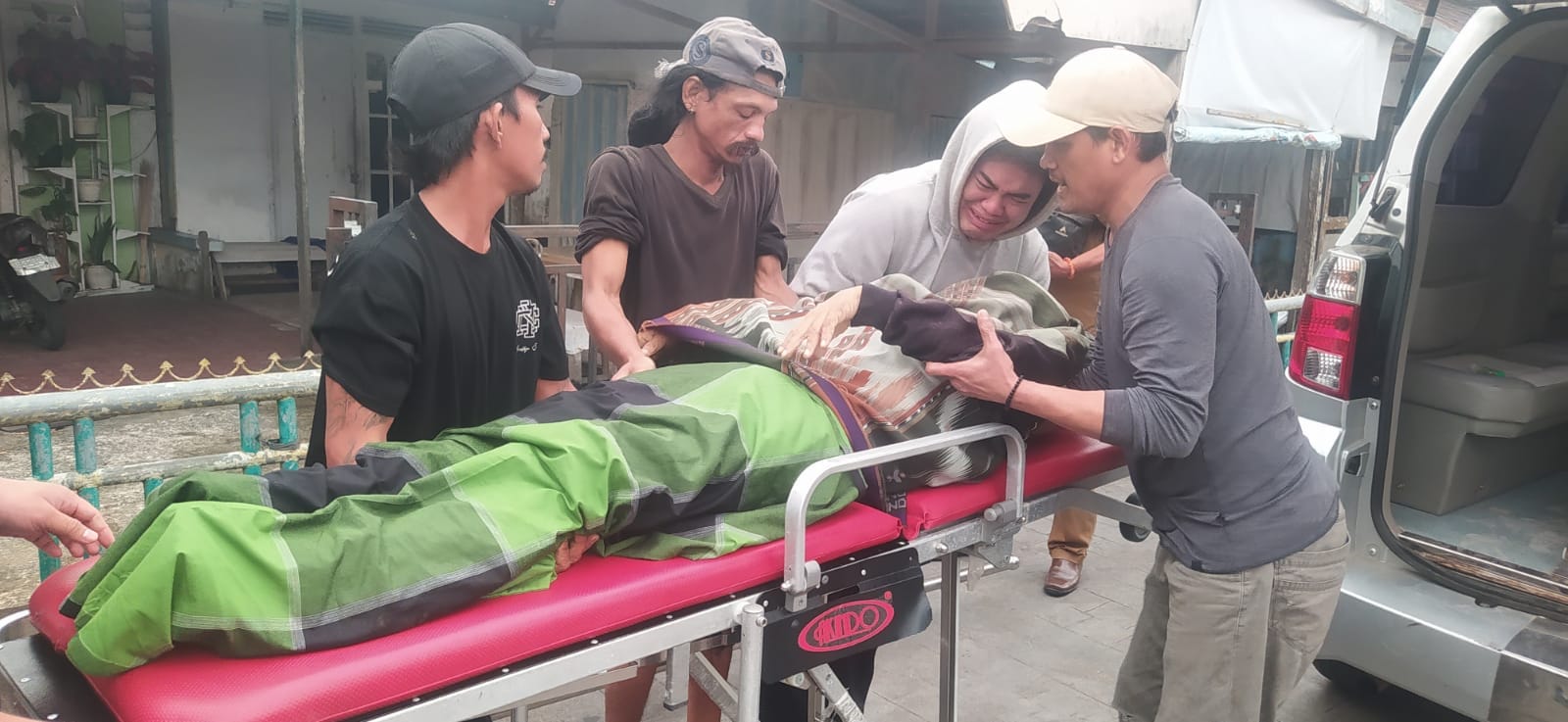 Kapolsek Pontianak Timur Datangi TKP Warga Meninggal Dunia di Surau Rahmatullah
