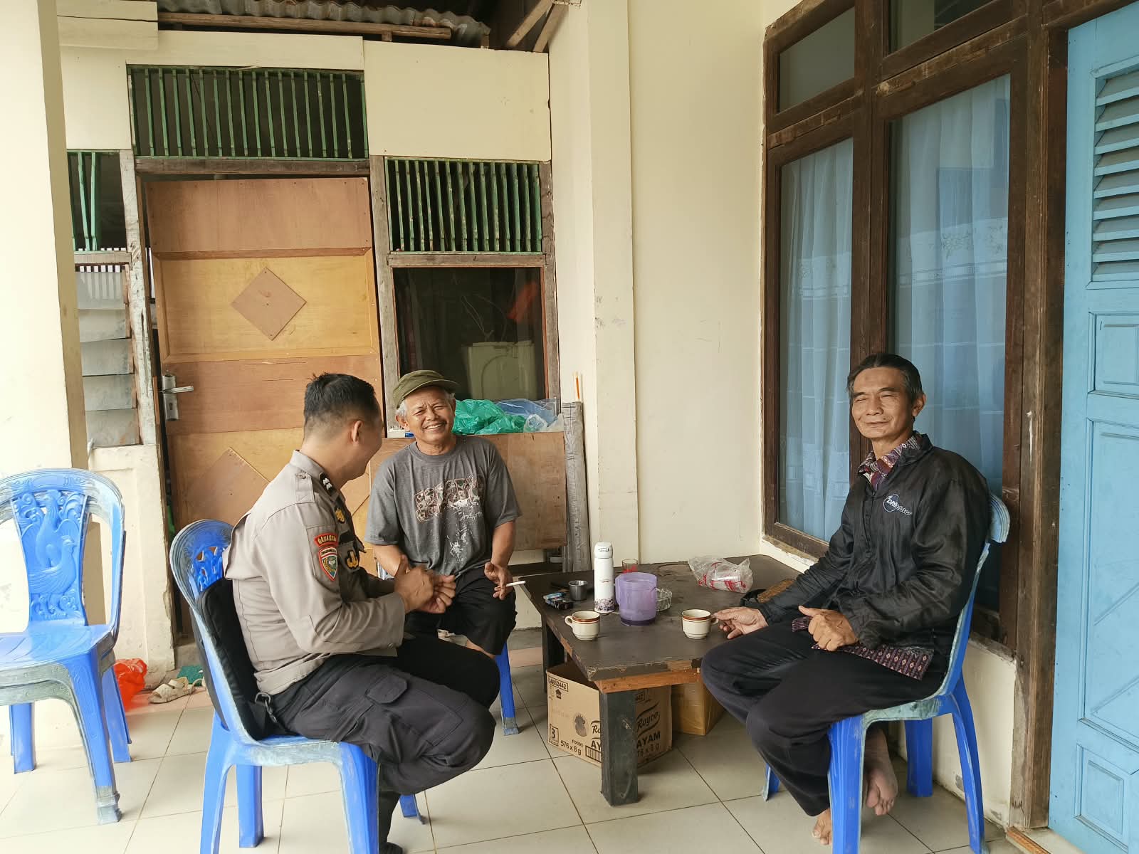 Patroli Dialogis, Bhabinkamtibmas Sungaijawi Perkuat Kamtibmas dan Ketahanan Pangan