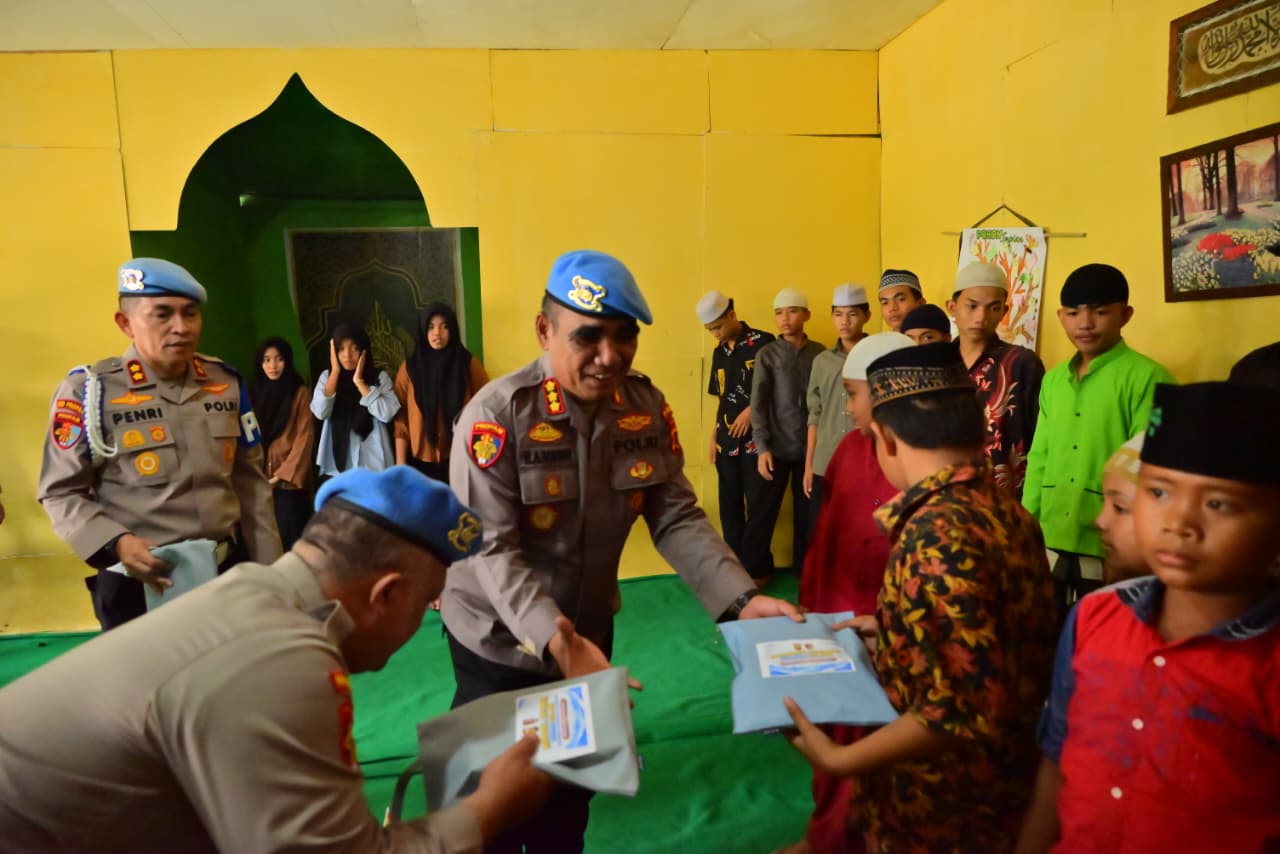 Bid Propam Polda Jambi Warnai HUT ke-24 dengan Aksi Sosial untuk Panti Asuhan dan Pengguna Jalan