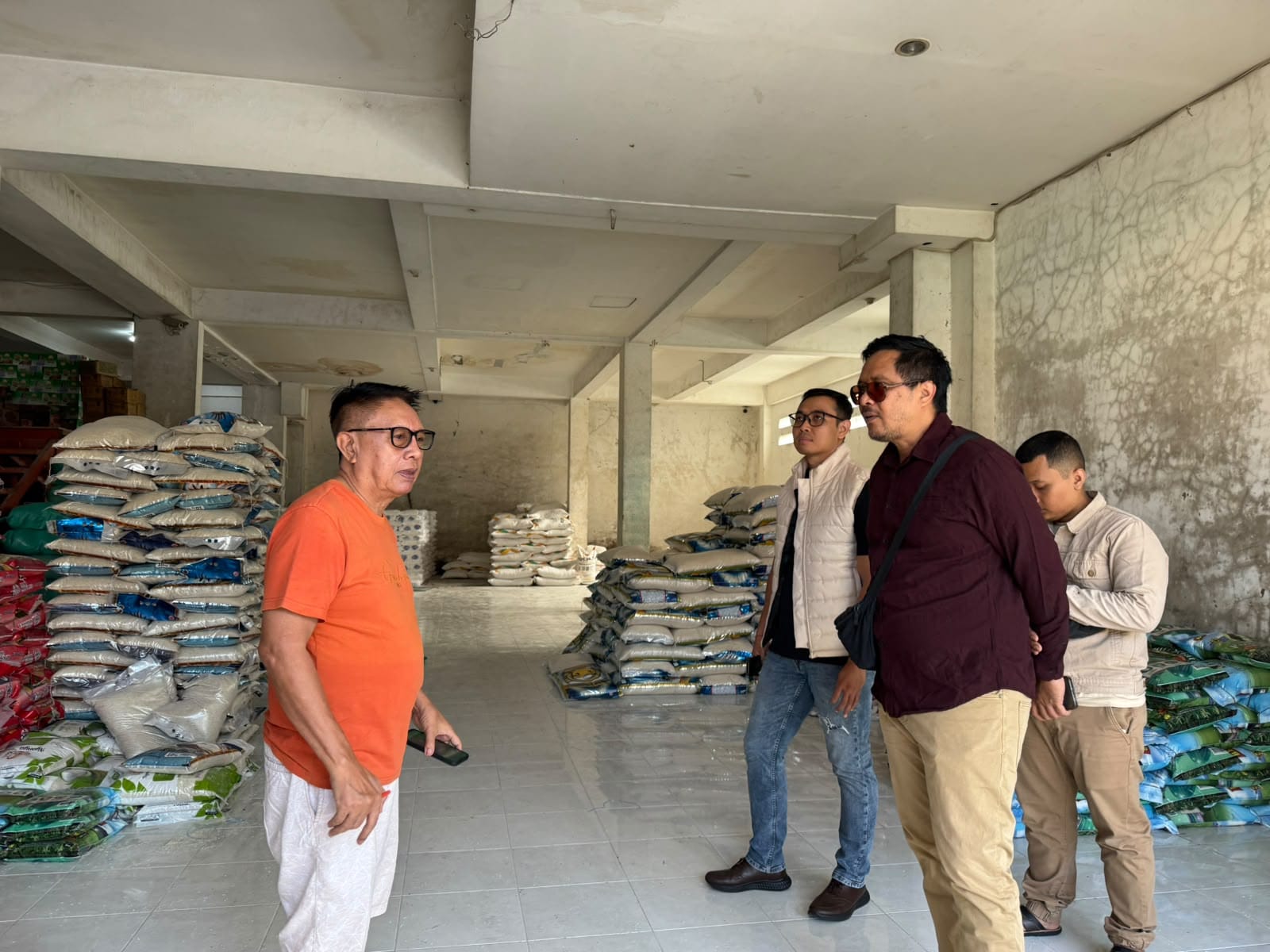 Satgas Pengawasan Mutu Polda Bali Lakukan Pengawasan Harga Beras di Pasar Kreneng