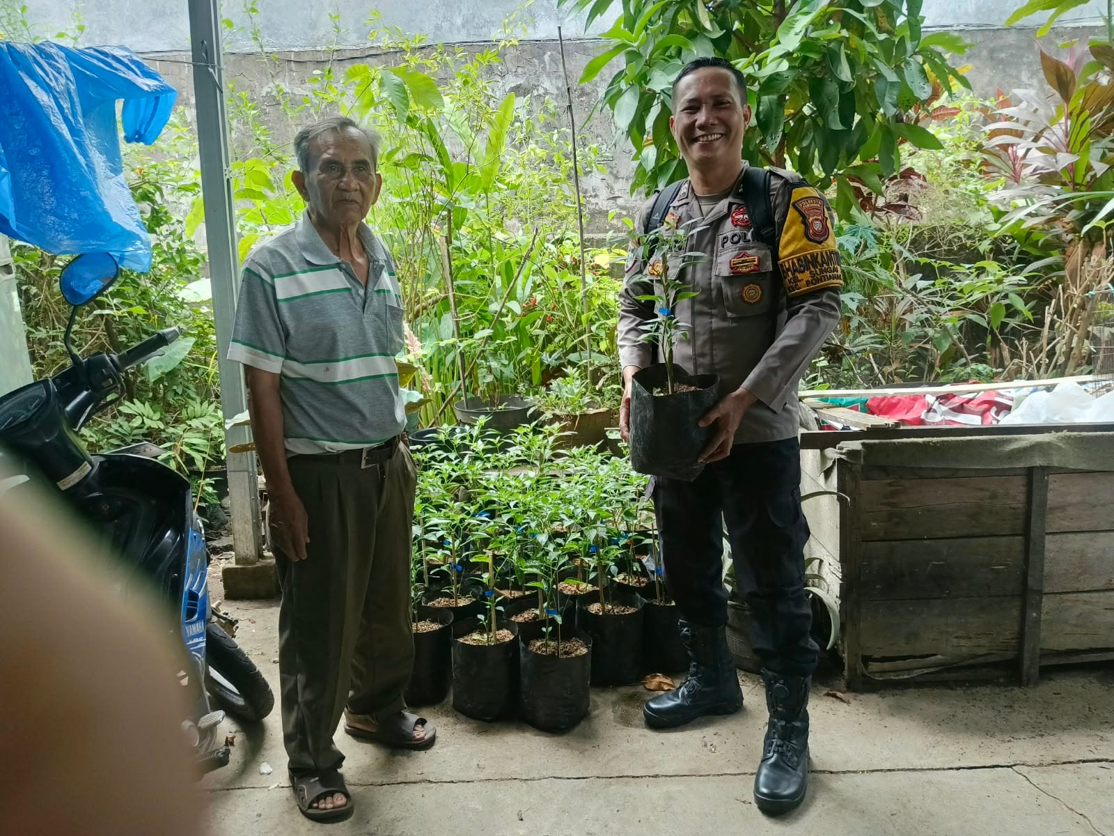 Patroli Warga, Bhabinkamtibmas Polsek Pontianak Kota Apresiasi Pemanfaatan Pekarangan Pangan Bergizi