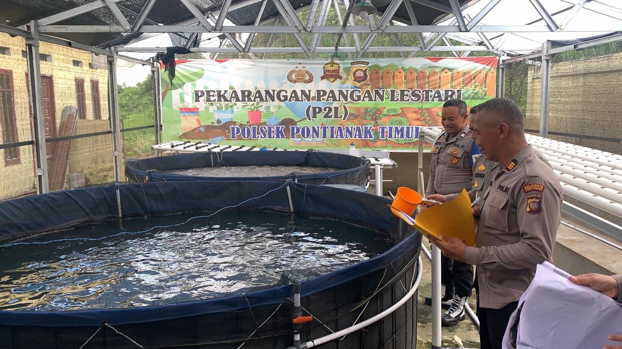 Dukung Program P2B, Polsek Pontianak Timur Budidayakan Ikan Lele dengan Manfaatkan Lahan Mako