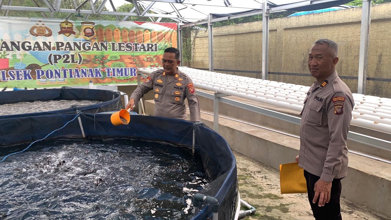 Dukung Program P2B, Polsek Pontianak Timur Budidayakan Ikan Lele dengan Manfaatkan Lahan Mako