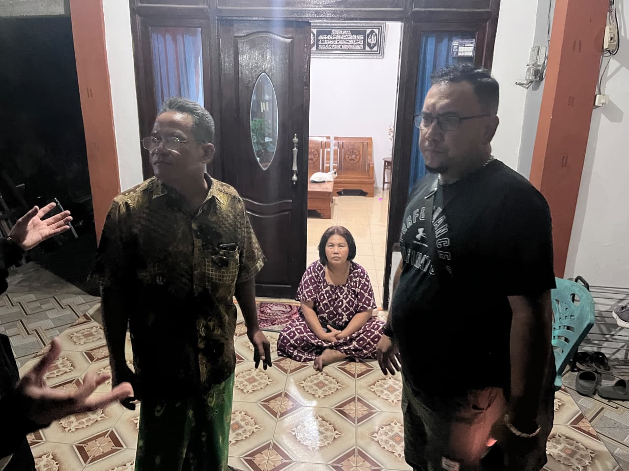 Enggng Polsek Pontianak Timur Tangani Keributan Warga di Jalan Tritura