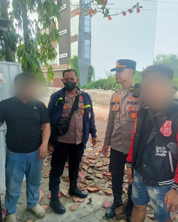 Respons Aduan Warga, Polsek Pontianak Selatan Selesaikan Keributan Secara Kekeluargaan