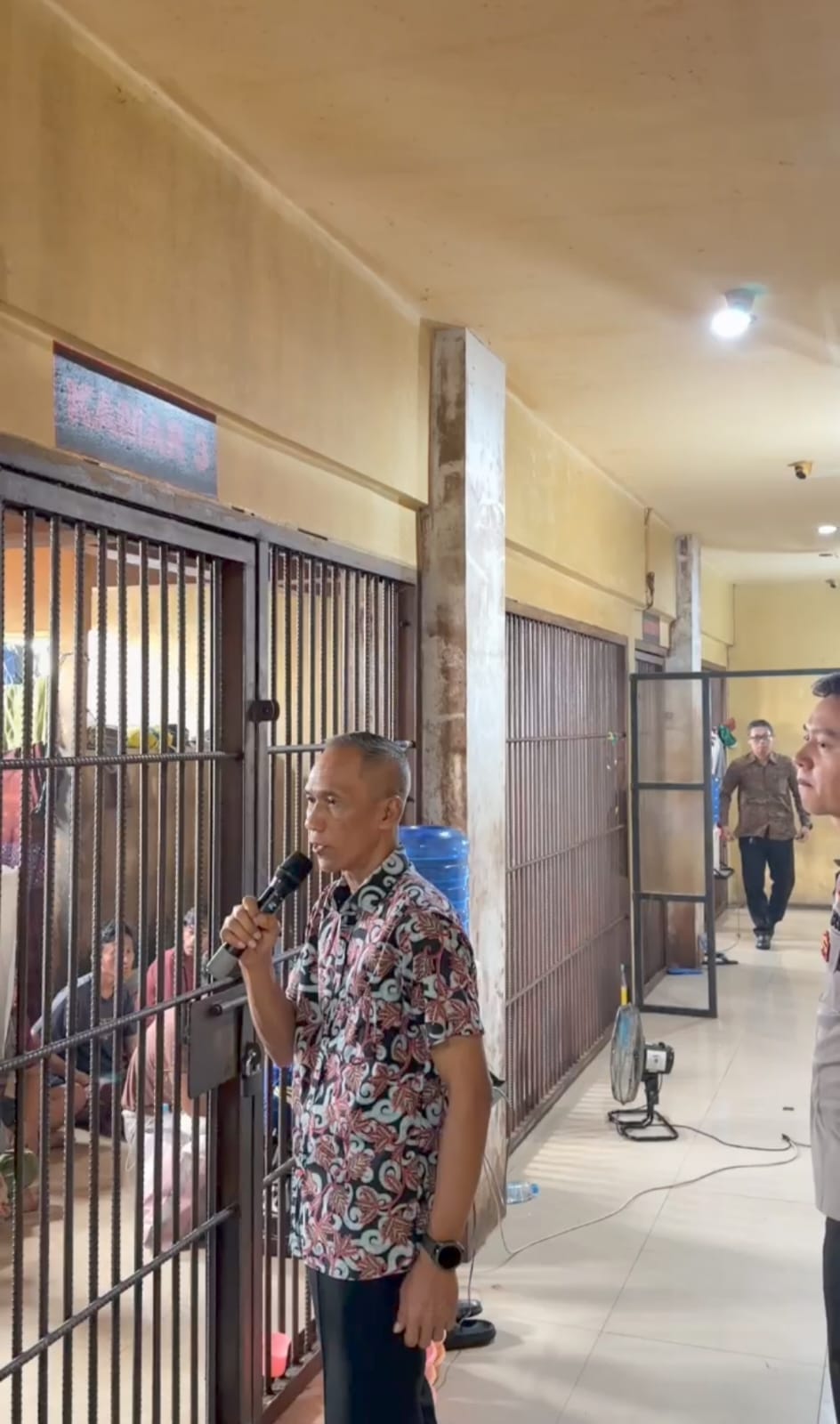 Tanamkan nilai keimanan Polresta Pontianak gelar Binrohtal dan Tausiah bagi 68 Tahanan