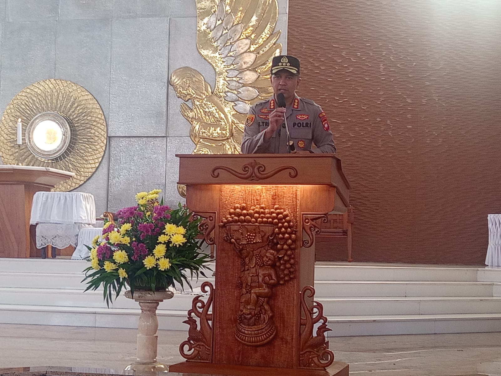 Minggu Kasih, Kapolresta Pontianak Ajak Jemaat Gereja MRPD Jaga Kamtibmas dan Jauhi Narkoba