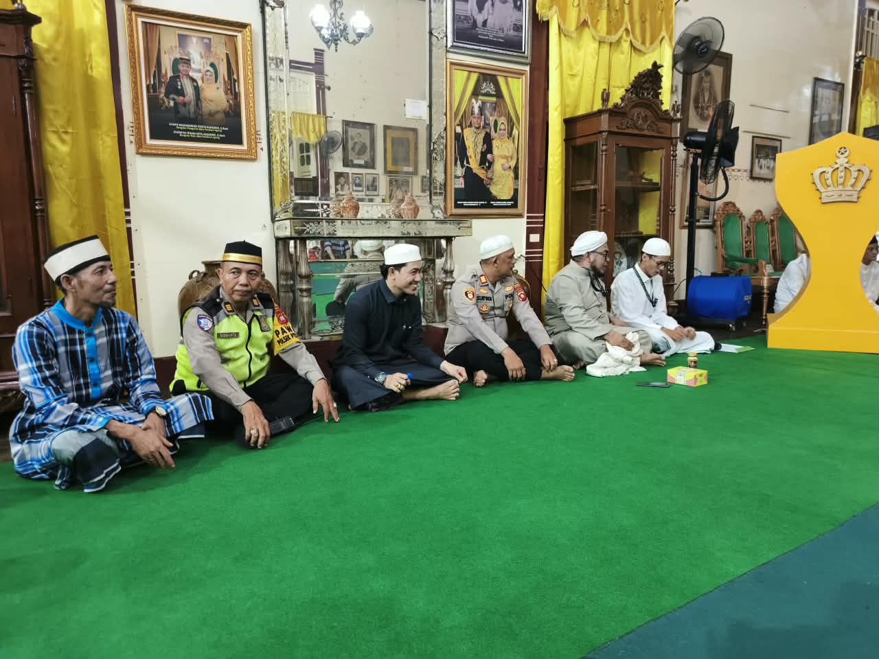 Kapolsek Pontianak Timur Hadiri Maulid Nabi di Keraton Kadriyah, Perkuat Silaturahmi dan Kamtibmas