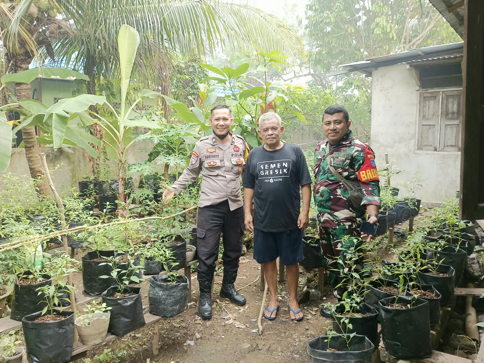 Dukung Swasembada Pangan, Bhabinkamtibmas Sungai Jawi Ajak Warga Manfaatkan Pekarangan