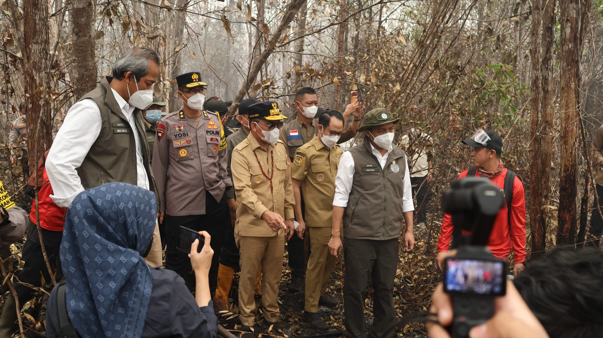 Wakapolda Kalteng Dampingi Menhut dan Gubernur Tinjau Lokasi Karhutla di TN Sebangau KM 23 Palangka Raya