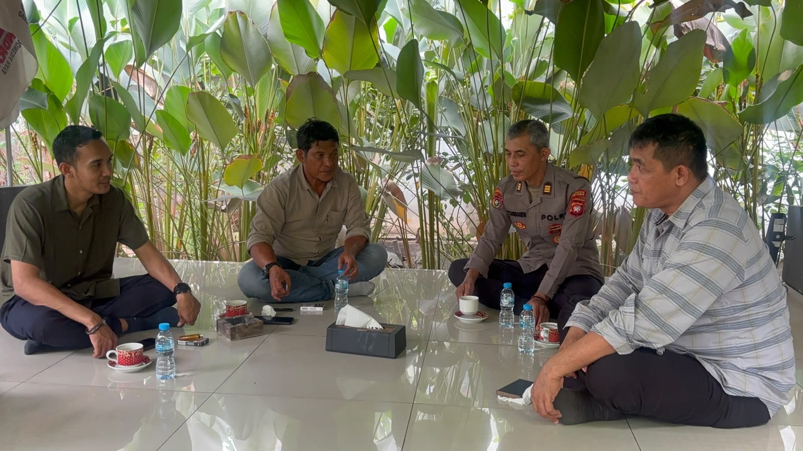 Bangun Komunikasi Positif Bersama Masyarakat Polsek Pontianak Utara Sambangi Tokoh Pemuda