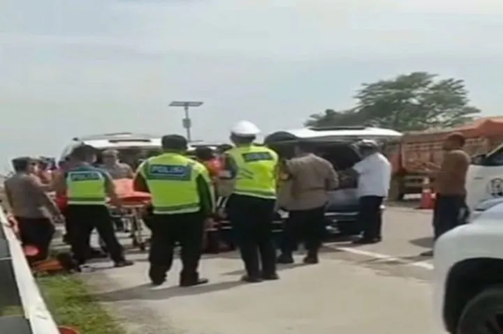 Fakta-fakta 4 Orang Tewas Misterius di Dalam Mobil di Tol Tegal
