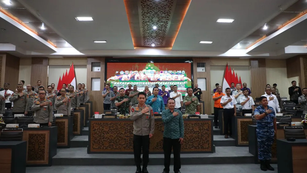 Antisipasi Gangguan Kamtibmas Menjelang Natal Dan Tahun Baru, Kapolda Bali Laksanakan Rapat Koordinasi Lintas Sektoral