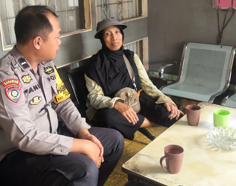 DDS dengan Warga, Bhabinkamtibmas Polsek Pontianak Kota Sampaikan Pesan Kamtibmas