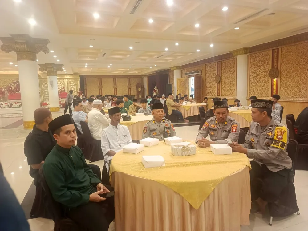 Jumat Curhat di Masjid Mujahidin, Kapolresta Pontianak Dorong Dialog Damai dan Cegah Bullying