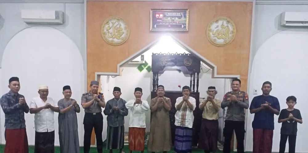 Subuh Keliling Dimasjid Qadar Islam Siantan Hulu, Wakapolsek Pontianak Utara Ajak Warga Tangkal Hoax