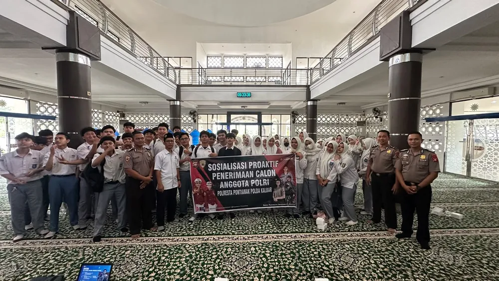 Polresta Pontianak Sambangi Sekolah, Cetak Generasi Muda Berprestasi Lewat Sosialisasi Penerimaan Polri 2027