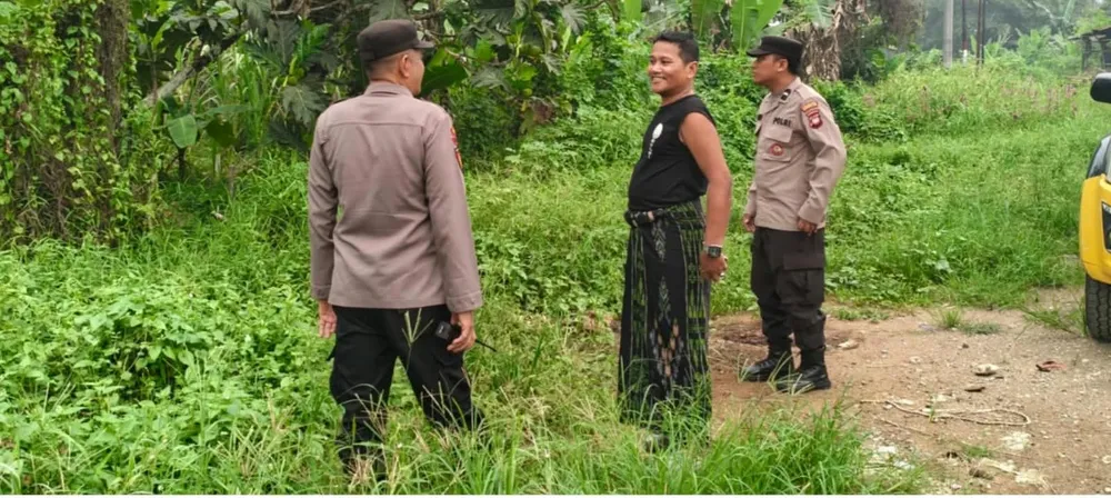 Patroli Karhutla, Tim Enggang Polsek Pontianak Selatan Imbau Warga Tak Bakar Lahan