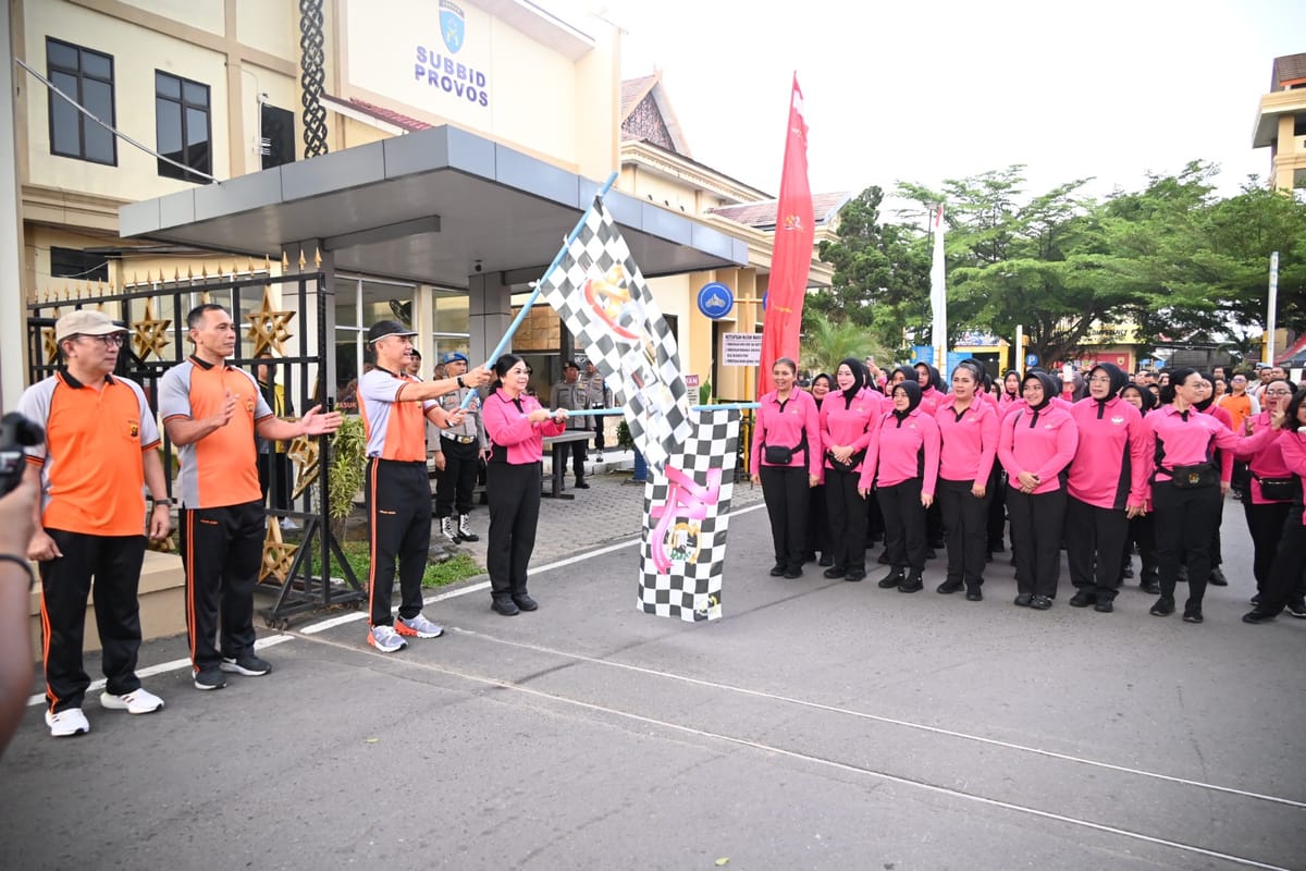 Polda Jambi Perkuat Sinergitas TNI-Polri dan Masyarakat Lewat Olahraga Bersama Jelang Hari Bhayangkara Ke-80