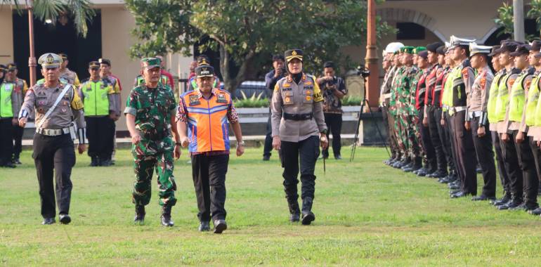 Hadapi Arus Mudik 2025, Polres Semarang Fokus Kendalikan Lalu Lintas di Simpang Bawen