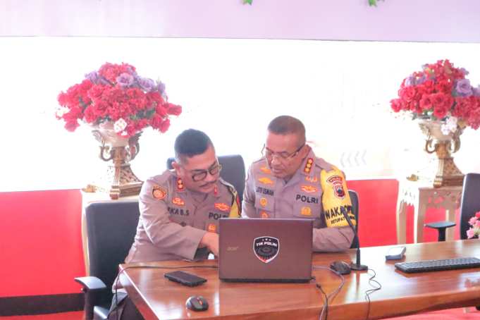 Wakapolda Jateng Tinjau Pos Terpadu Alun-alun Kebumen Saat Mudik