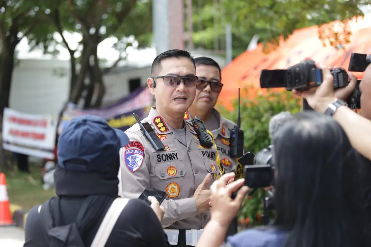 Saldo E-Toll Habis, Antrean Panjang Terjadi di GT Pejagan