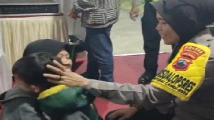 Momen Haru di Arus Mudik, Polisi Berhasil Temukan Bocah yang Hilang di Rest Area