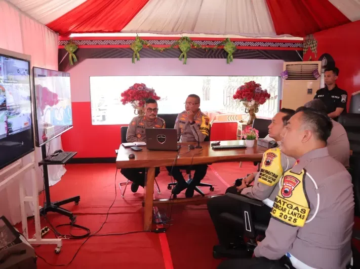 Wakapolda Jateng Kombes Latif Usman Cek Pos Mudik di Alun-Alun Kebumen