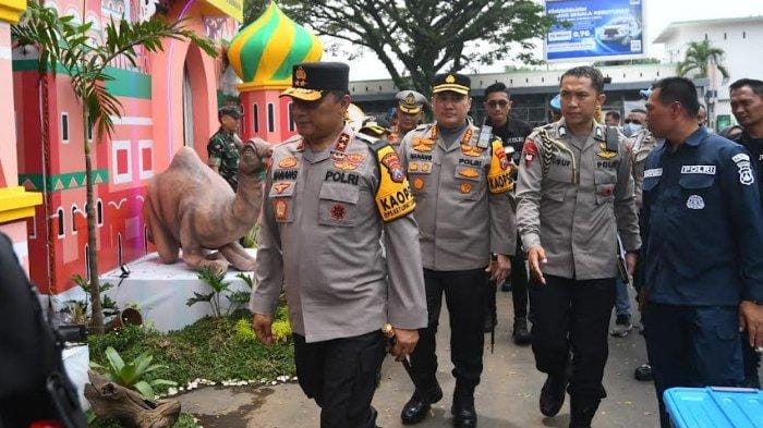Pastikan Kelancaran Mudik, Kapolda Jatim Pantau Pos Pelayanan di Malang