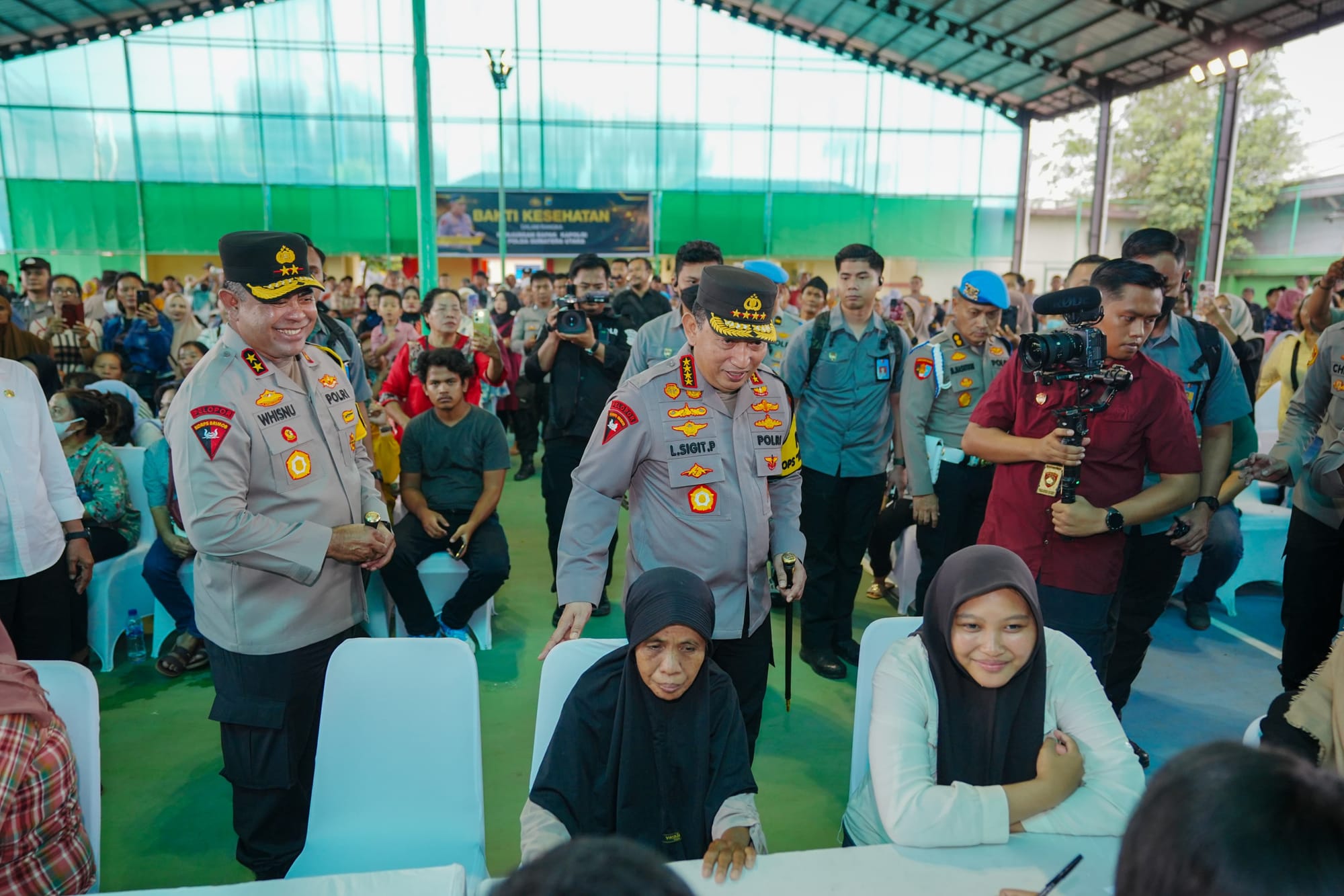 Kapolri Kunjungi Polda Sumut, Tinjau Renovasi Masjid dan Gelar Bakti Sosial