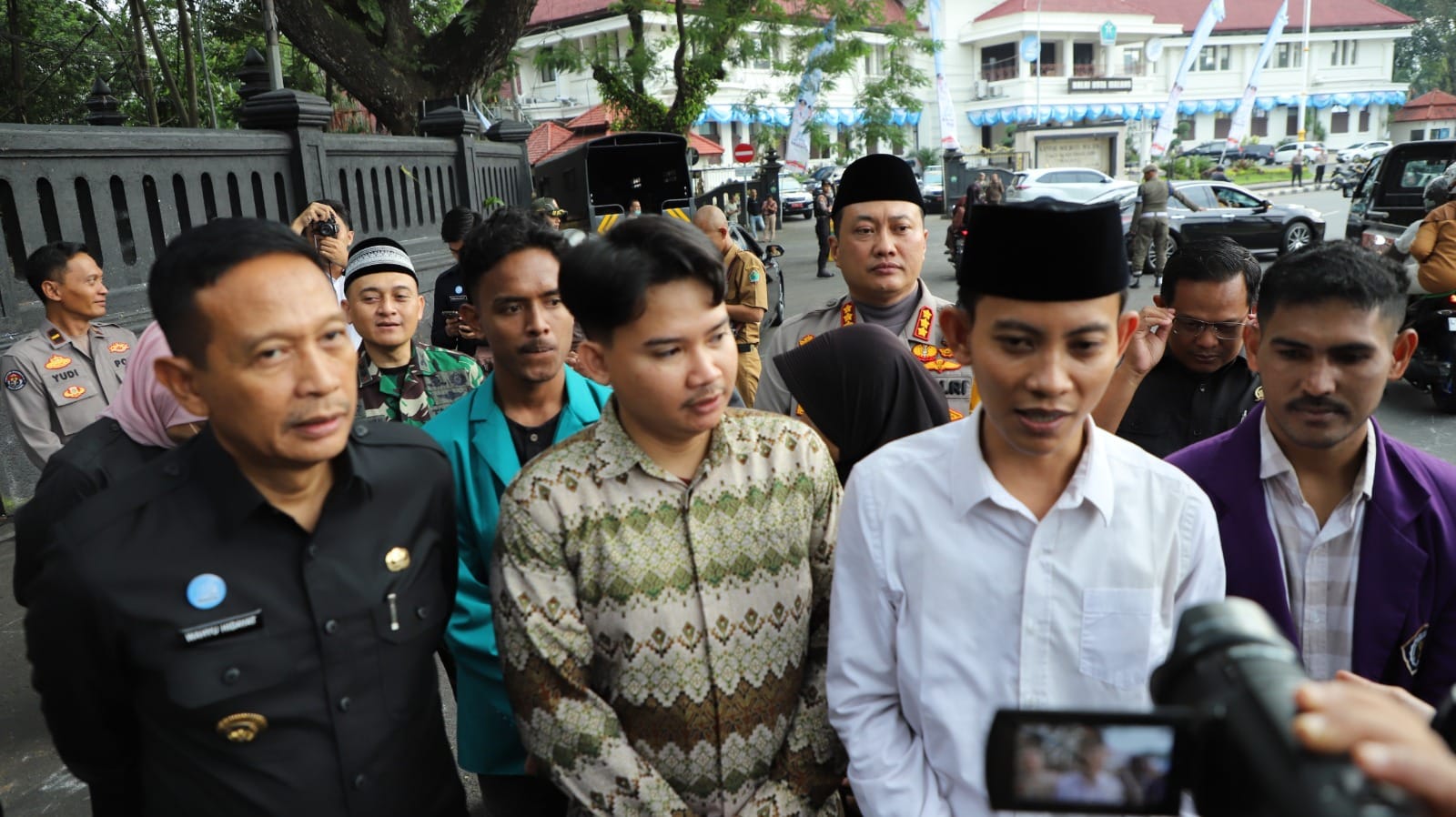 Aksi Peduli, Kapolresta Malang Kota dan GMNI Jatim Gelar Kerja Bakti dan Baksos