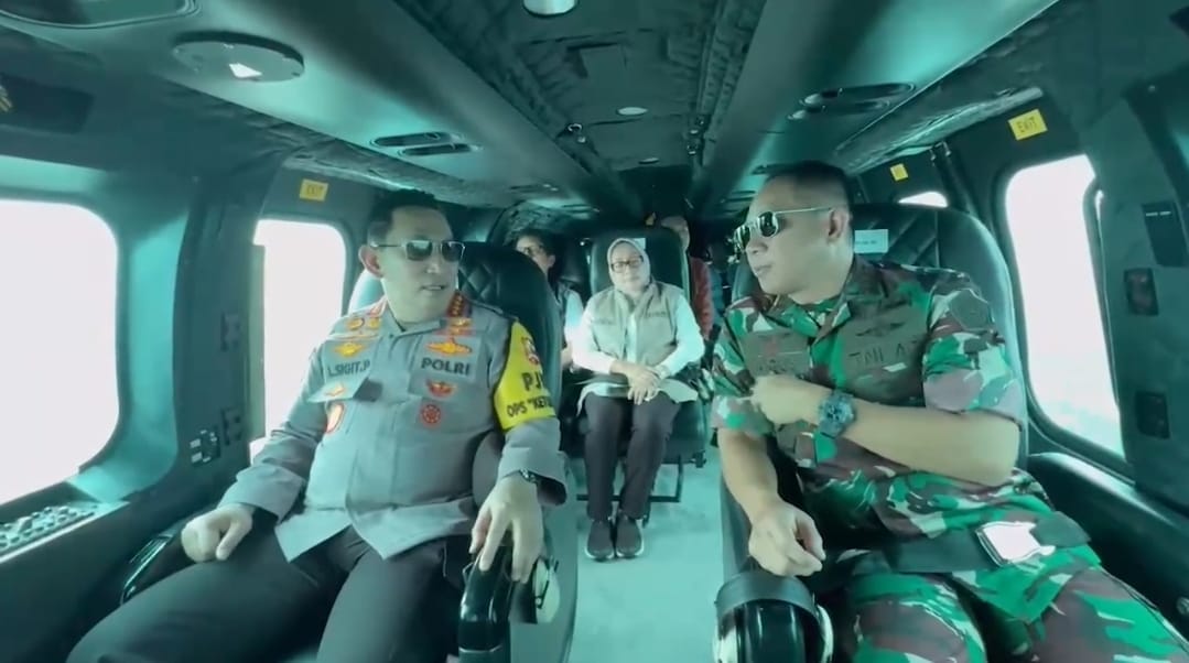 Menko PMK, Kapolri, dan Panglima TNI Naik Heli Pantau Arus Mudik di Pelabuhan Merak