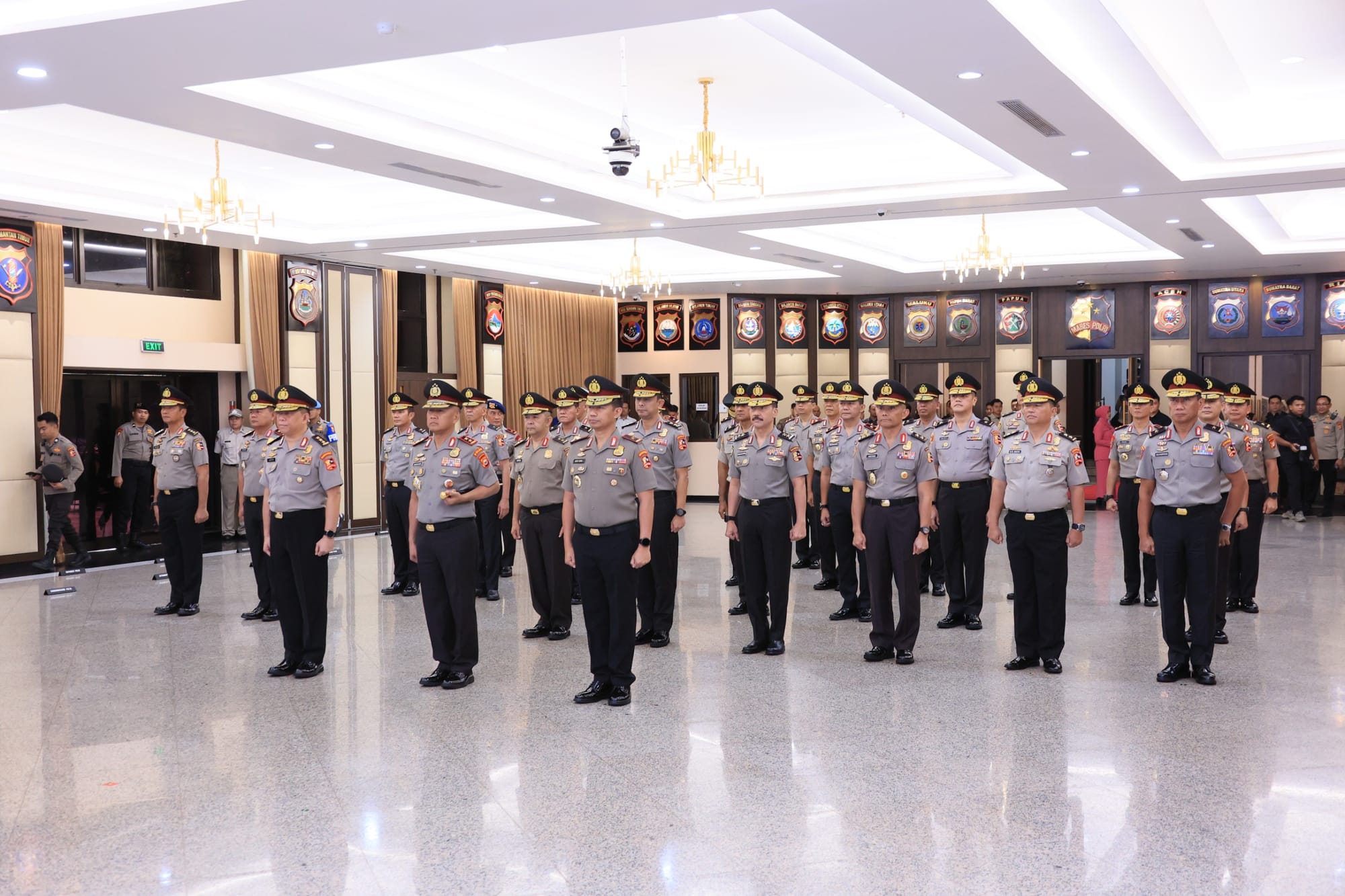 Kapolri Pimpin Kenaikan Pangkat 38 Perwira Tinggi Polri