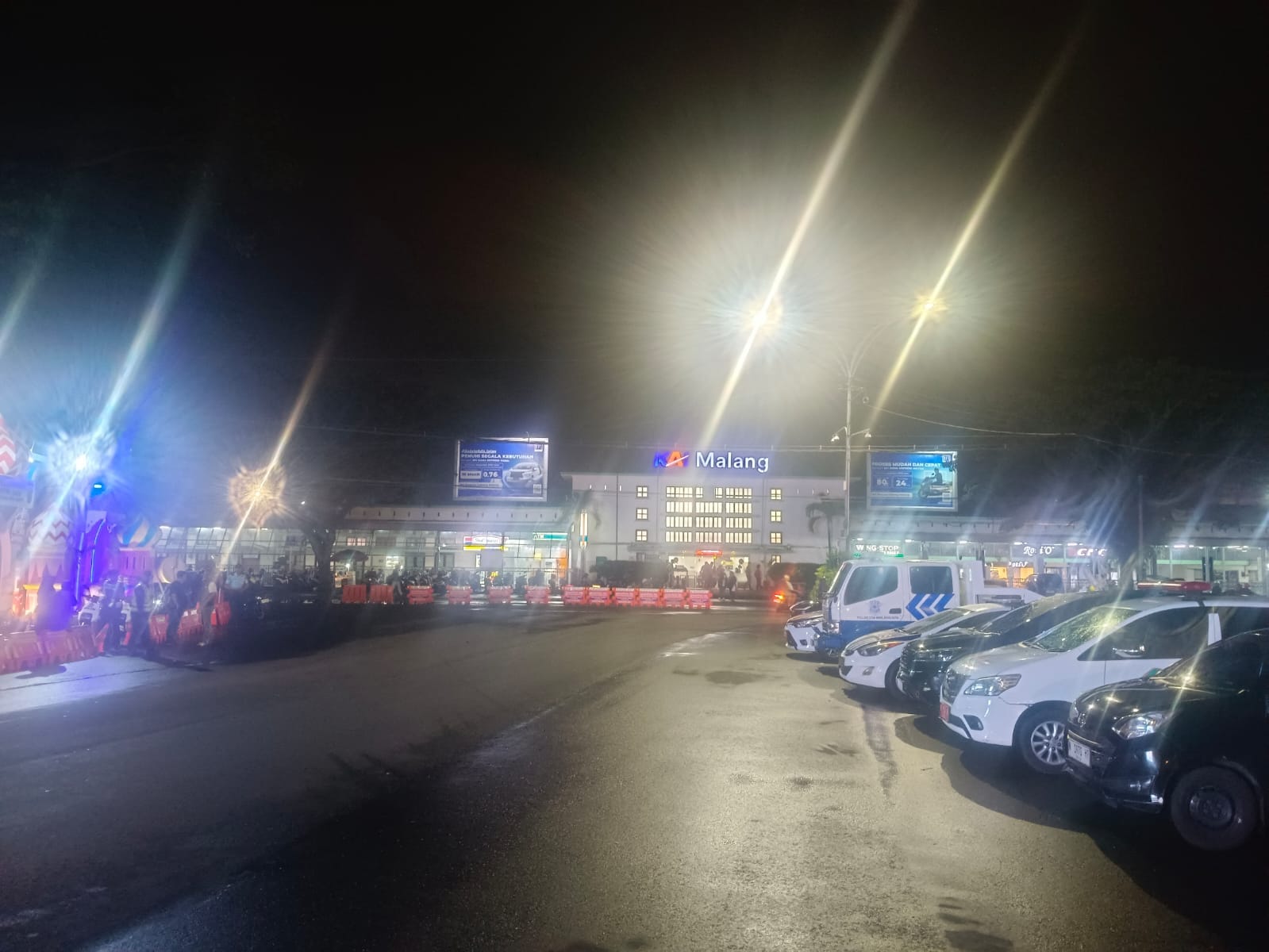 Satlantas Polresta Malang: Lalu Lintas Stasiun Kota Baru Terkendali Selama Malam Takbiran
