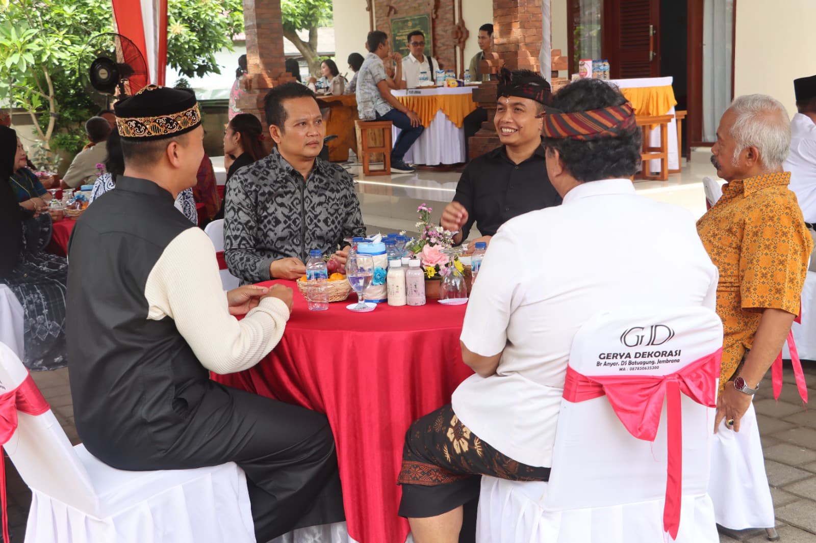 Momen Lebaran, Kapolres Jembrana Ajak Forkopimda dan Warga Jalin Kebersamaan