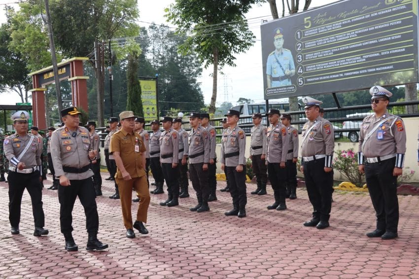 Polres Humbahas Gelar Pasukan Ops Ketupat Toba 2025