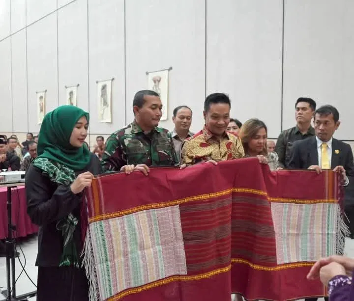 Acara Perpisahan Kapolres Humbahas, Bupati Hadir dan Sampaikan Pesan Haru