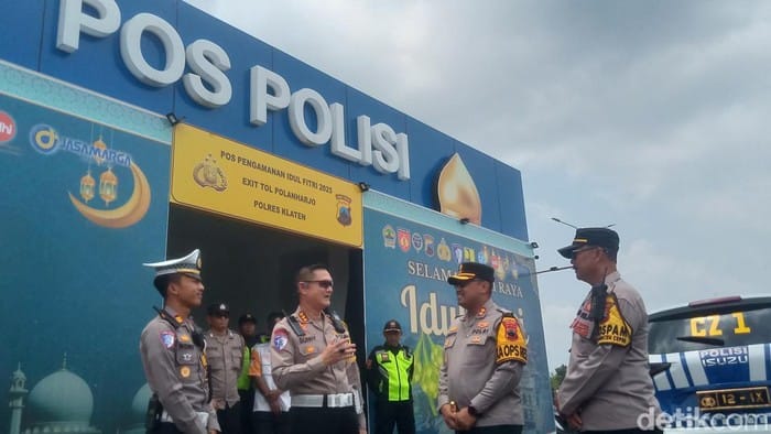 4.700 Kendaraan Pemudik per Jam Lewati Tol Cikatama, Sore Ini Masuk Jateng