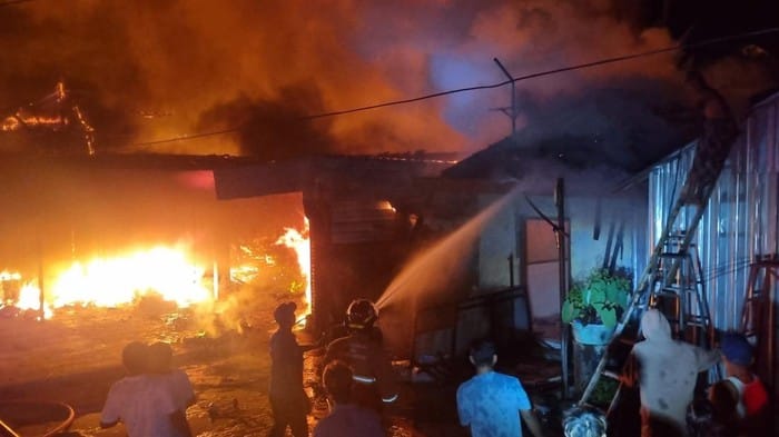 Kebakaran Landa Pabrik Kerupuk di Jati Kudus, Dua Sepeda Motor Ikut Terbakar