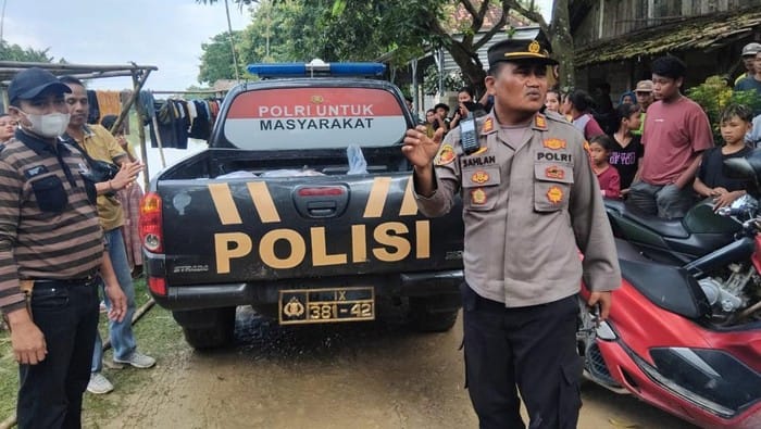 Warga Pati Gempar, Mayat Pria Bertato "PSDS" Mengapung di Sungai Sukolilo