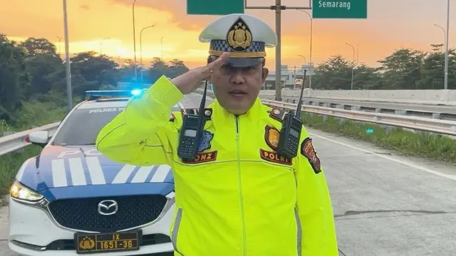 Aksi Lawan Arah di Tol Pekalongan Berujung Maut, BR-V Tabrak Bus