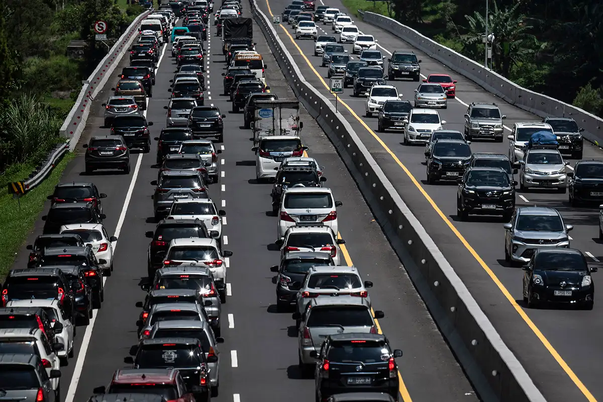 Volume Kendaraan Meningkat, Tol Semarang-Ungaran Padat di H+2 Lebaran